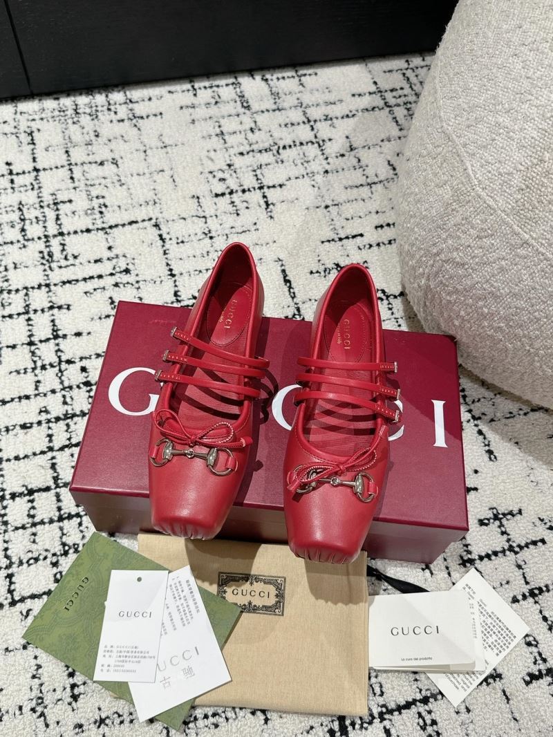 Gucci Flat Shoes